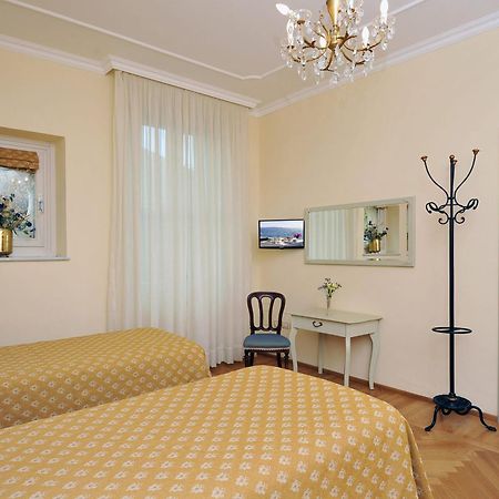Hotel Monte Baldo E Villa Acquarone 加尔多内-里维耶拉 客房 照片