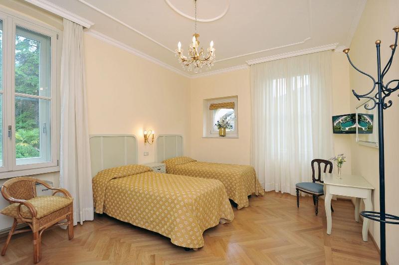 Hotel Monte Baldo E Villa Acquarone 加尔多内-里维耶拉 外观 照片
