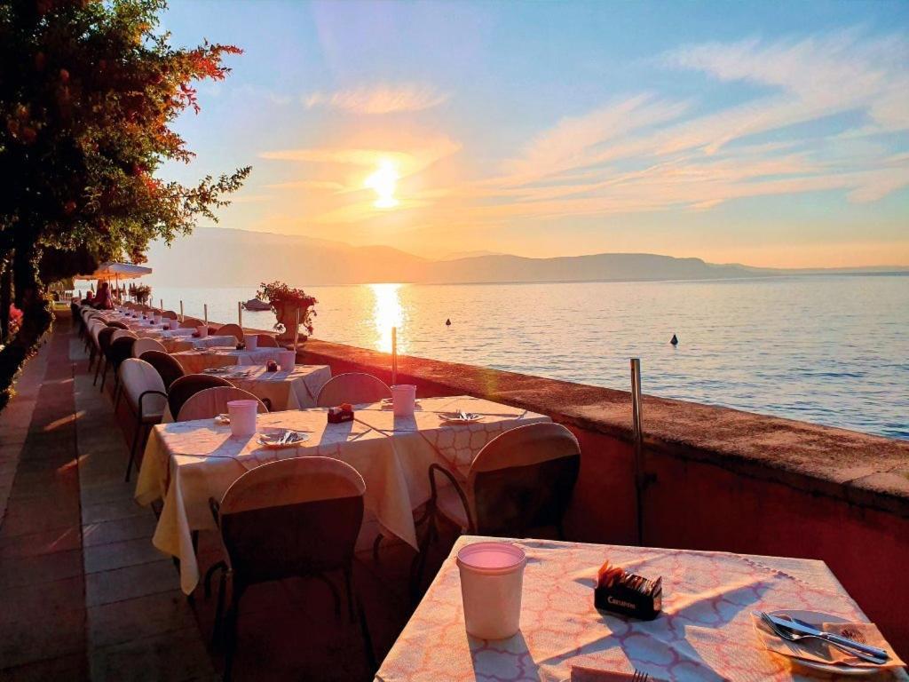 Hotel Monte Baldo E Villa Acquarone 加尔多内-里维耶拉 外观 照片