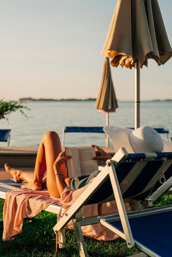 Hotel Monte Baldo E Villa Acquarone 加尔多内-里维耶拉 外观 照片