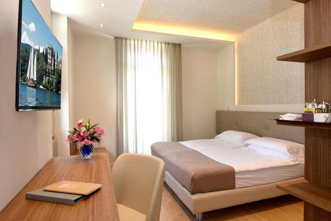 Hotel Monte Baldo E Villa Acquarone 加尔多内-里维耶拉 外观 照片
