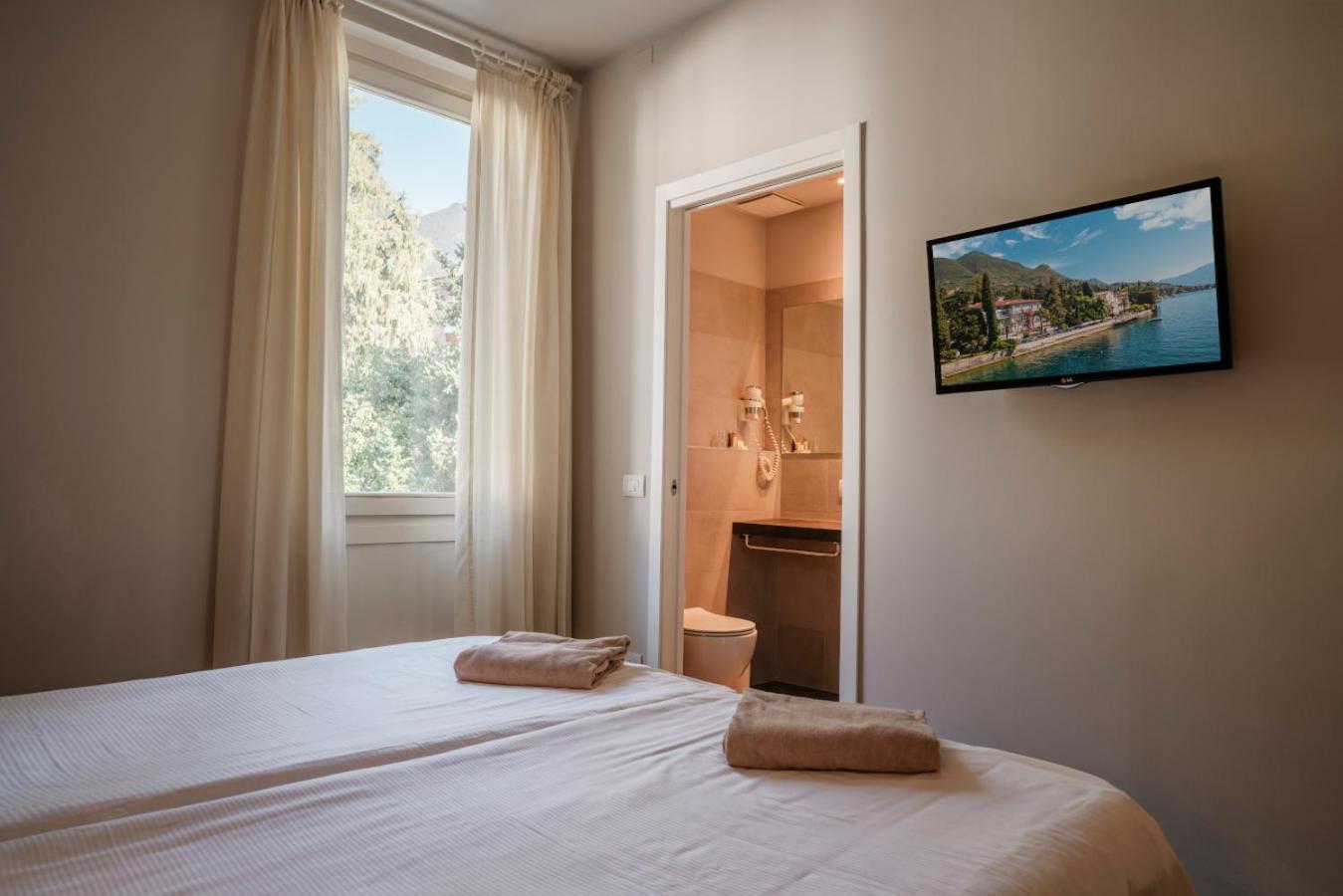 Hotel Monte Baldo E Villa Acquarone 加尔多内-里维耶拉 外观 照片